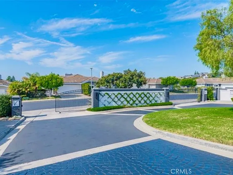825 Hibiscus Ct — Photo 44