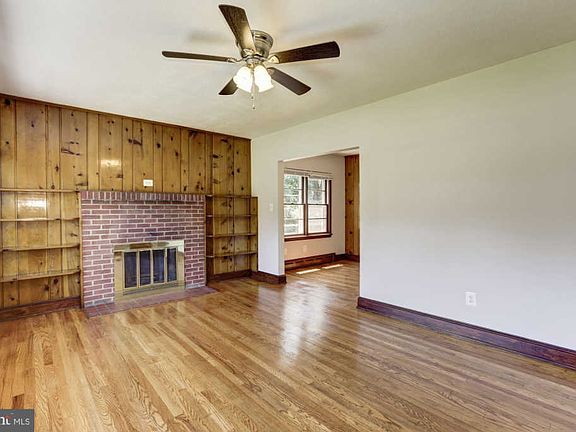 4th image of 418 Kerfoot Ave