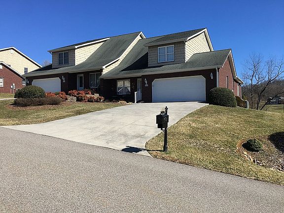 2nd image of 143 Saint Andrews Dr