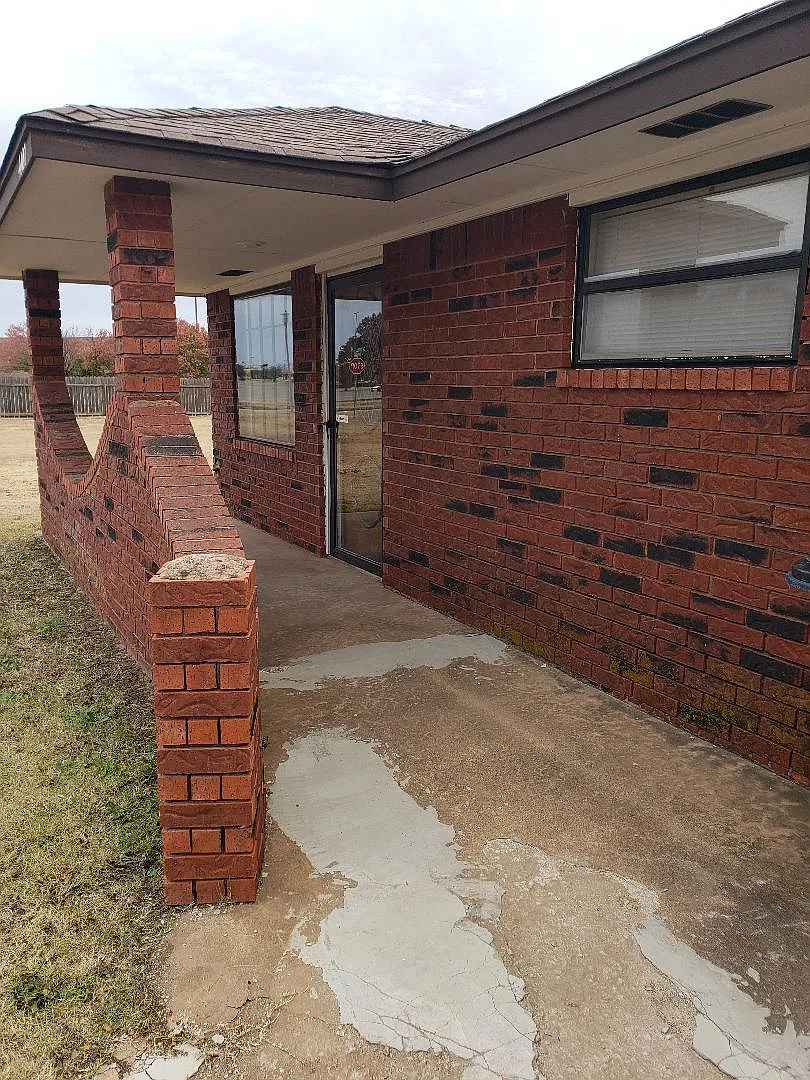 2 bed, 1200 sqft, $780 — Photo 1