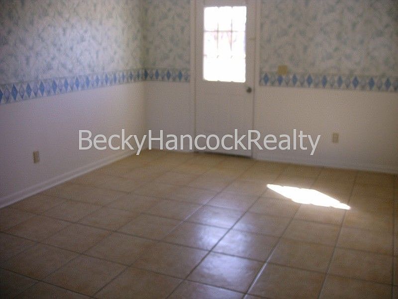 2nd image of 209 Fairview Dr