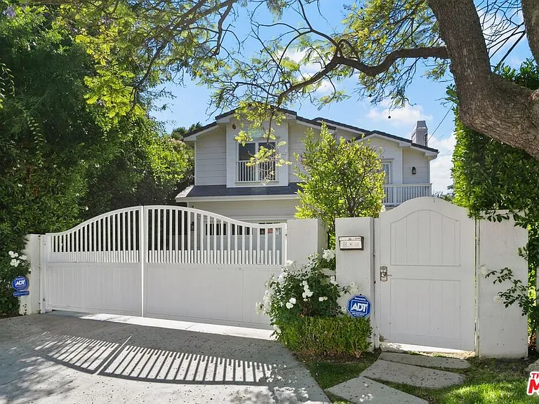 14917 Valley Vista Blvd — Photo 3