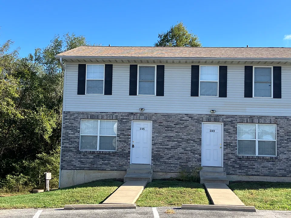 235 Truman Ct