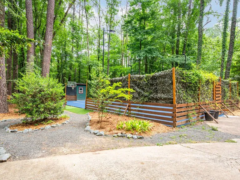 1020 Burning Tree Dr — Photo 37