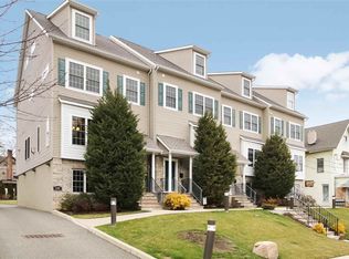 120 Chestnut St UNIT D, Rutherford, NJ 07070