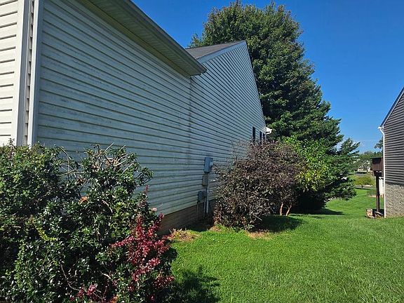 5th image of 451 Kearns Dr