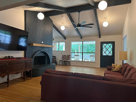 2nd image of 9910 Townridge Dr