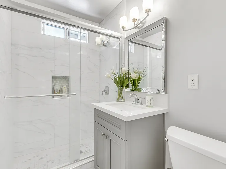 528 Almond Ave #B — Photo 11