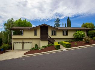 790 Crossbrook Dr, Moraga, CA 94556