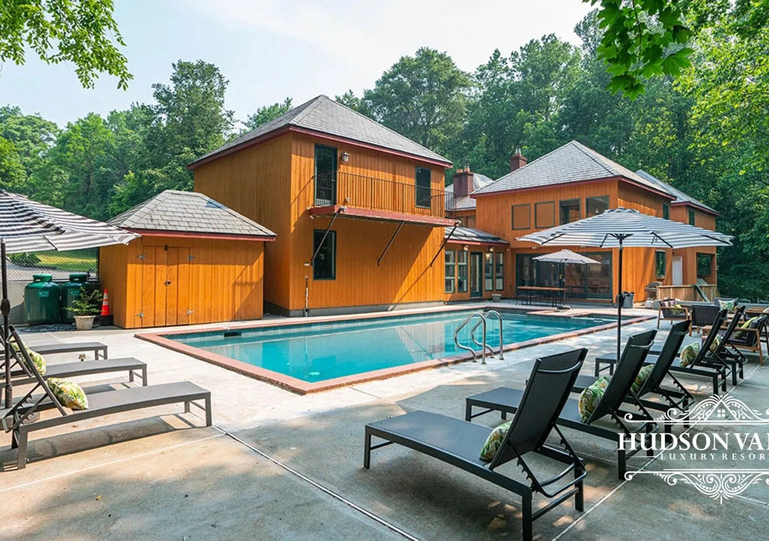 Elegant 7-Bedroom Estate in White Plains Luxury Living at Its Finest — Photo 1