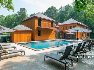 101 S Manor Dr, White Plains, NY 10603