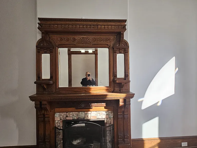 1st floor: living room fireplace mantle
