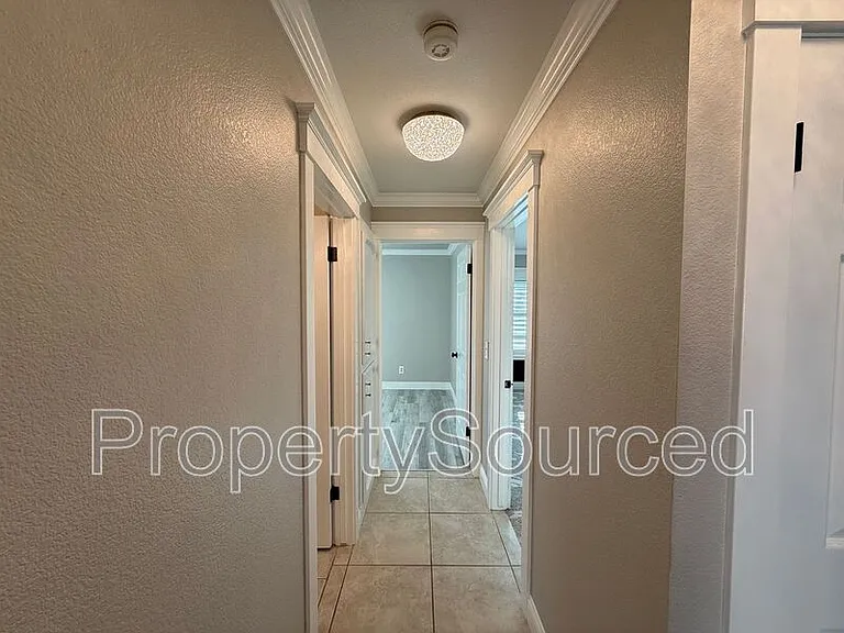 1351 Aksland Dr — Photo 17