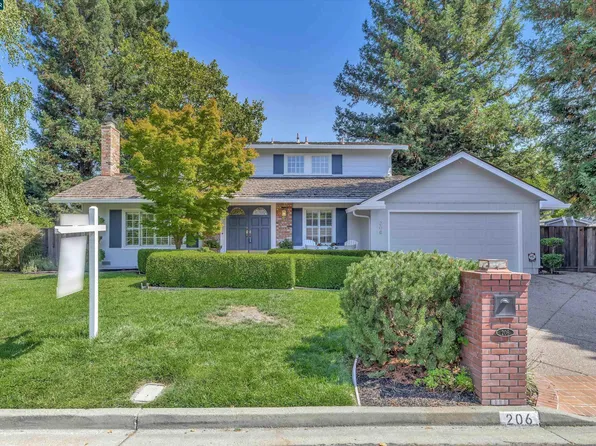 206 Sheila Ct, Moraga, CA 94556