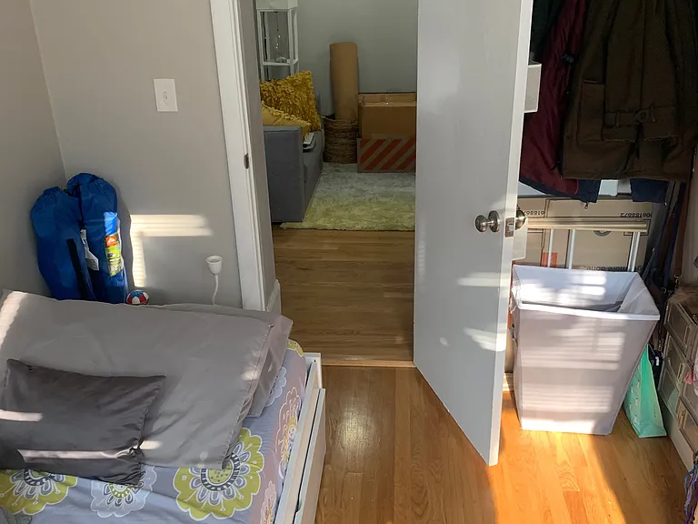 50 Park Vale Ave — Photo 27