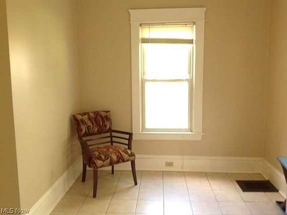 4th image of 6800 Fir Ave