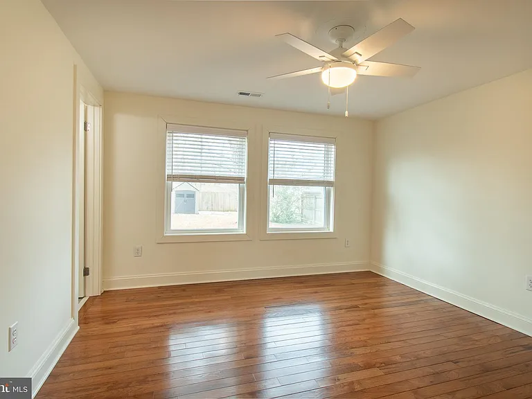 101 Brooks Ln — Photo 19