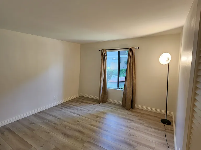 169 Streamwood — Photo 4