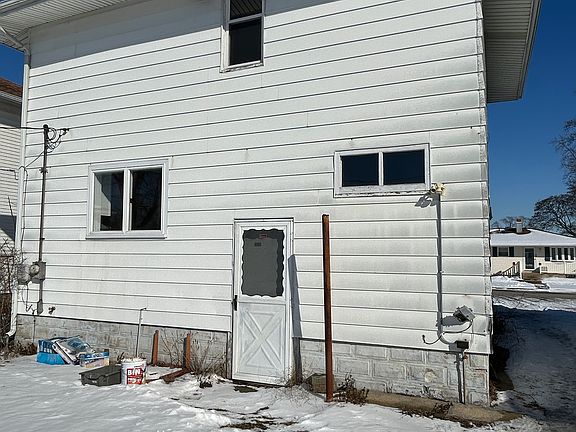 2nd image of 823 Dale Ave