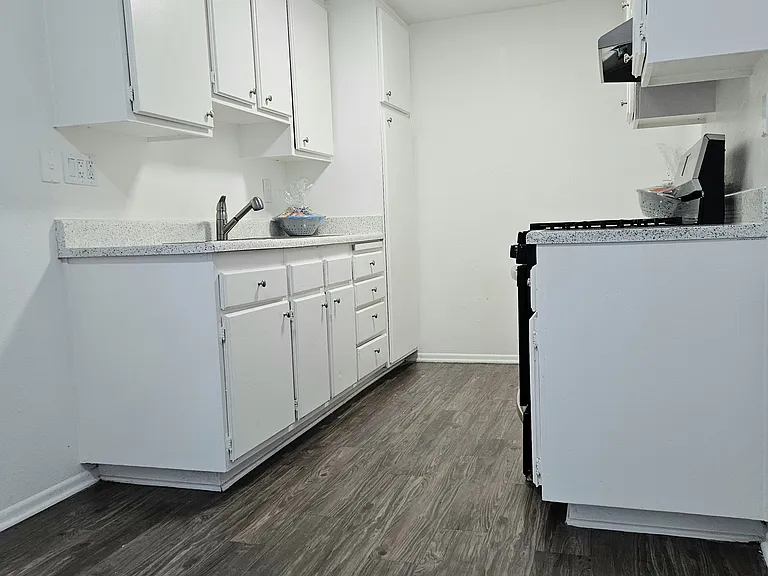 Bright and inviting Kitchen