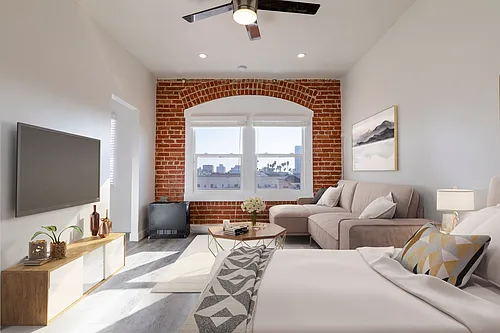 Cozy & Contemporary Studio in Koreatown Photo 1