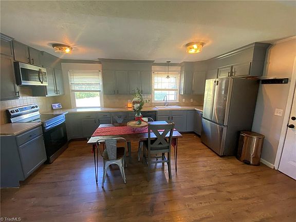 5th image of 312 Woodcreek Dr
