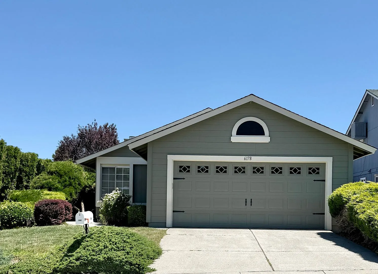 6178 Chesterfield Ln photo 1