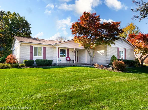 36509 Saxony Rd, Farmington, MI 48335