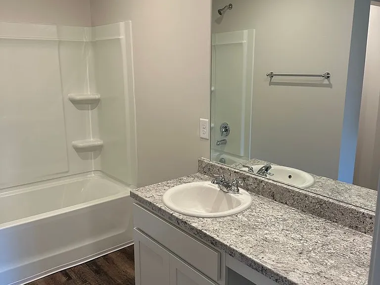 601 Savannah St — Photo 15