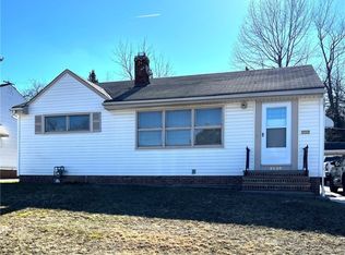 9520 Alexander Rd, Garfield Heights, OH 44125