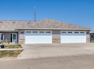 105 E Lincoln Ave, Fairfield, IA 52556