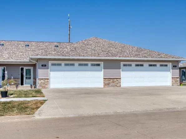 105 E Lincoln Ave, Fairfield, IA 52556