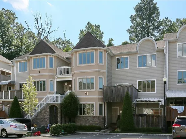 6 Rose Garden Way #302, Monsey, NY 10952