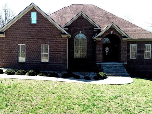 514 Lafayette Cir, Irvine, KY 40336