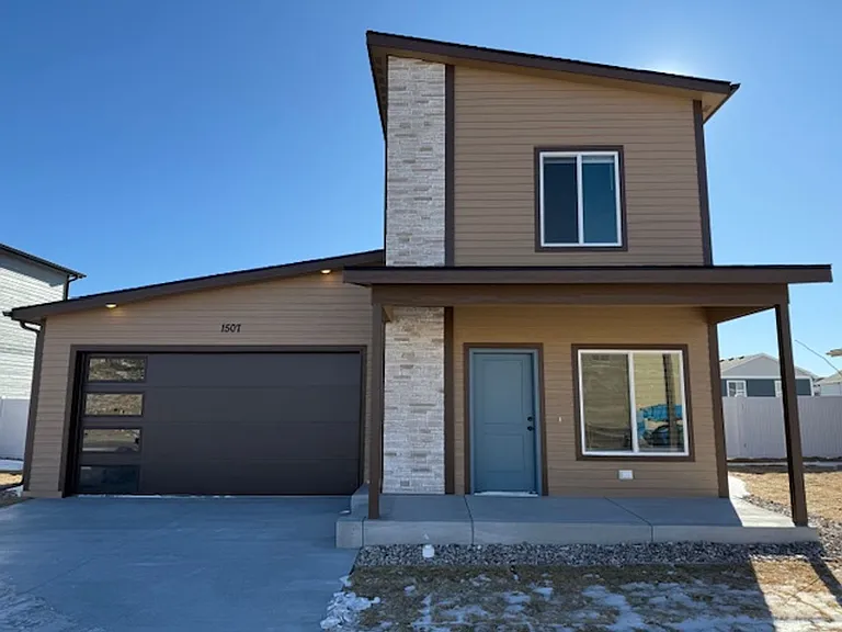 1507 Carol Ann Way — Photo 1