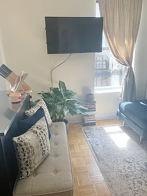 Rented by Julianna Realty Corp | media 15