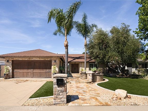 3rd image of 13831 Loretta Dr