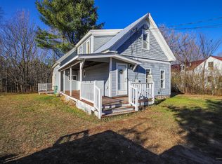 4 Gains Rd, Steep Falls, ME 04085