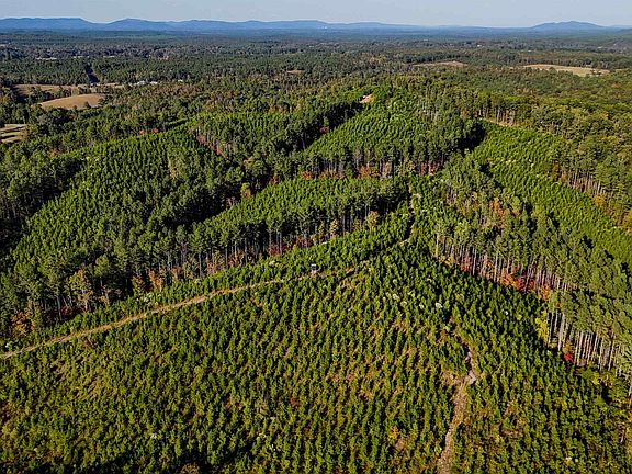 3rd image of 33 County Road 101