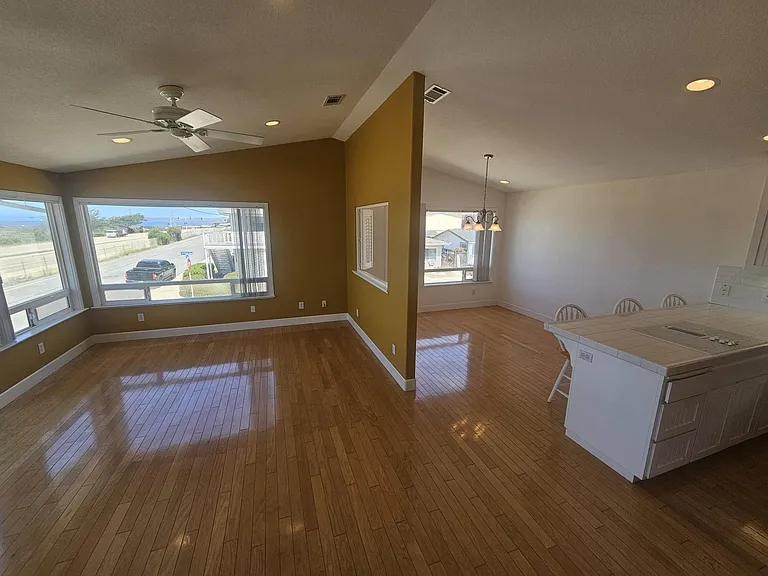 300 Trinidad St — Photo 3