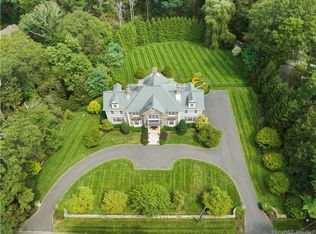 32 Fawn Ln, New Canaan, CT 06840