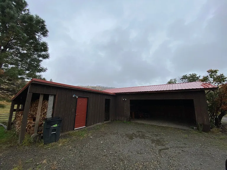 156 Poechmann Rd — Photo 8