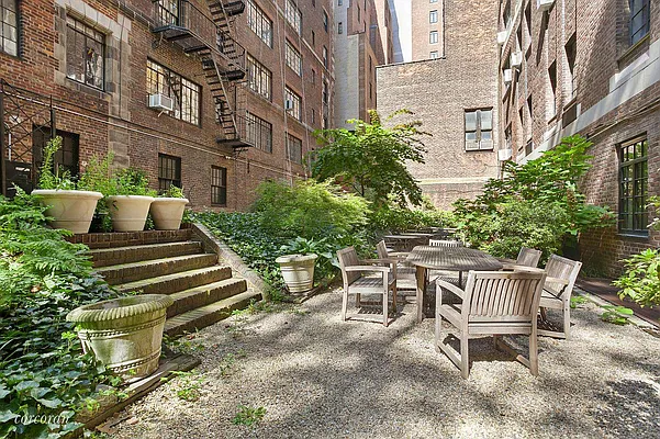 Rented by Corcoran | media 3