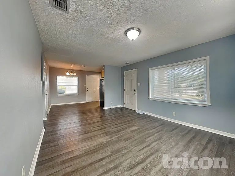 4118 W La Salle St — Photo 3