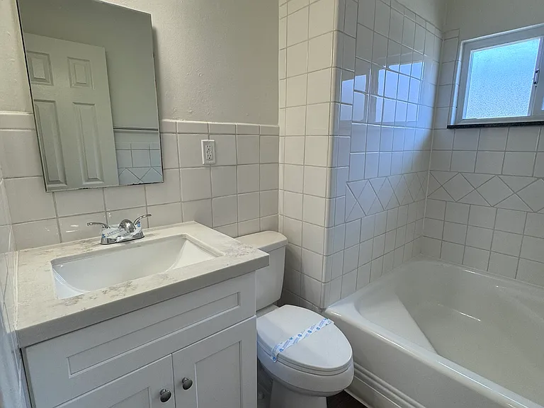 1550 Woodruff Ave #4 — Photo 16