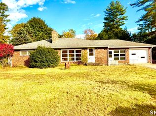 7 June Ave S, Thompson, CT 06277