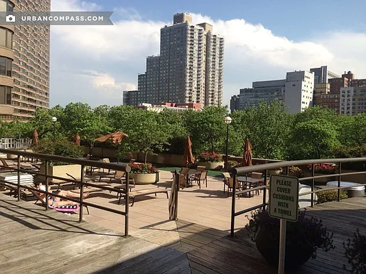 Rented by Compass | media 30