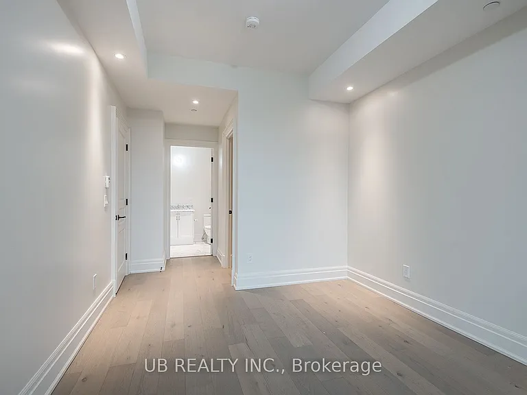 1451 Wellington St W #405 — Photo 22