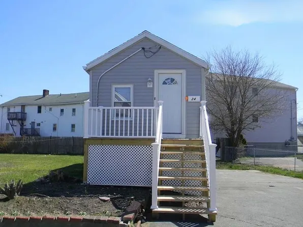 24 Neponset St, Revere, MA 02151