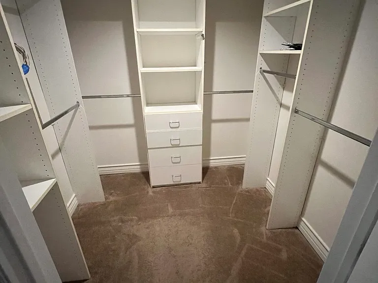 1621 Barry Ave #301 — Photo 8